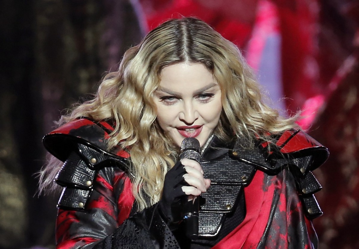 Мадонна шокировала поклонников "новым" лицом