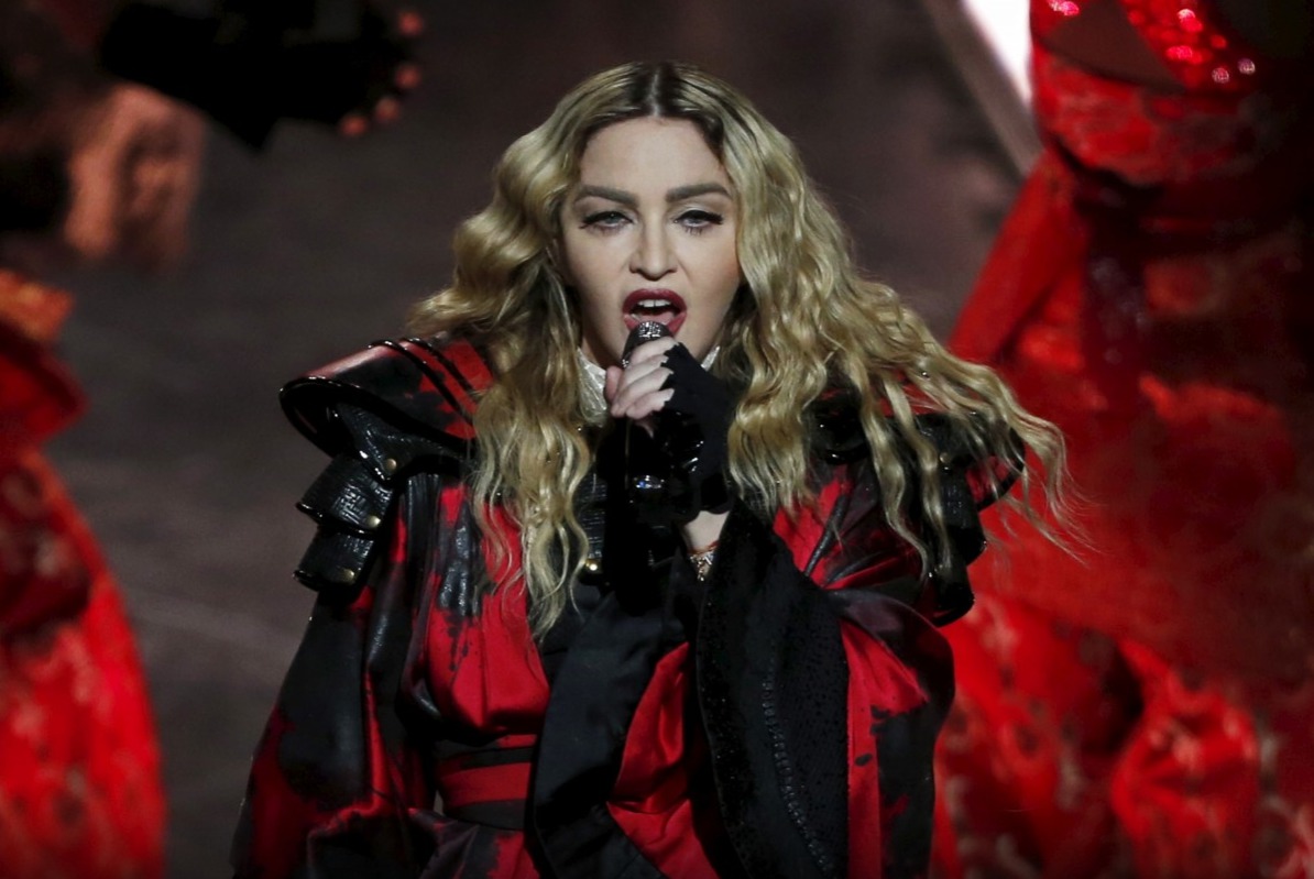 Мадонна шокировала поклонников "новым" лицом