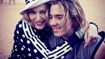 Суд решил, что сын Мадонны будет жить со своим отцом, а не с певицей