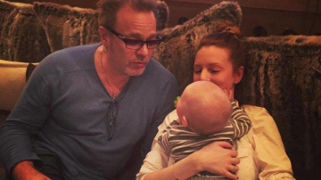 Наталья Подольская и Владимир Пресняков впервые увезли 9-месячного сына на море