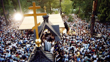 Накануне пасхальных праздников многие христиане отправляются в паломничество