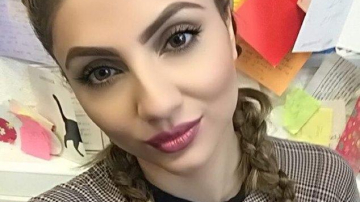 Блогер, которая делает 50 селфи в день, испортила кожу из-за излучения смартфона