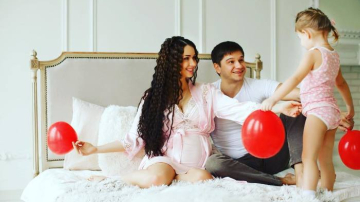 În a noua lună de sarcină, Irina Tarasiuk face sport și cântă în concerte