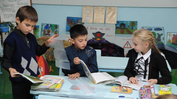 Ministerul Educaţiei a operat modificări la metodologia de înscriere a copiilor în clasa întîi