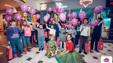 Mai multe „Zâmbete de copil la Shopping MallDova”