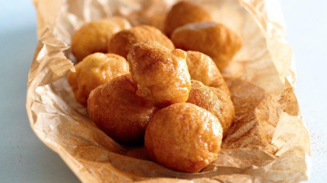 Пончики в медовом сиропе