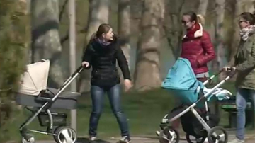 Молодые мамы жалуются на тротуары Кишинева