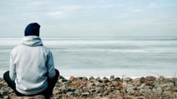 Люди с высоким IQ предпочитают больше находится в одиночестве