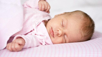Ученые назвали оптимальную температуру для сна ребенка