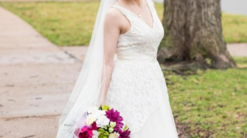 Невеста вышла замуж в свадебном платье мамы и бабушки