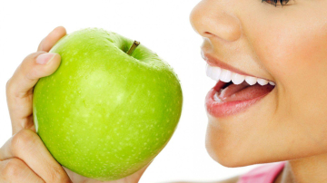 Ученые признали яблоки эффективным жиросжигателем