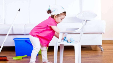 Cum să implicăm copiii în activitățile de curățenie