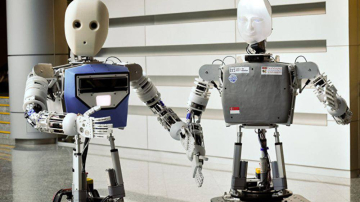 Roboții moldoveni pot să vă strîngă mîna