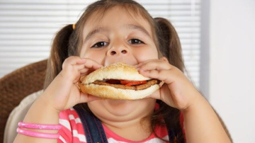 Треть подростков США признали имеющими лишний вес