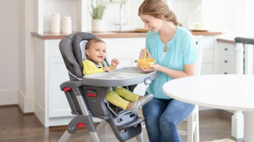 Cum alegem scaunele de masă pentru bebeluși