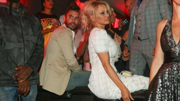 У Памелы Андерсон роман с молодым французским бизнесменом