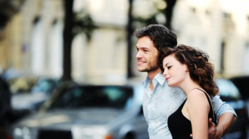 Названы самые дорогие для свиданий города