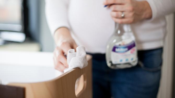 Menajul în timpul sarcinii: cum să faceți curat  fără a vă expune pericolelor