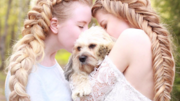 Две сестры из Норвегии прославились виртуозным умением заплетать косы