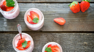 Mousse de căpşuni cu iaurt