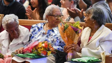 В США три подруги вместе отпраздновали свои столетние юбилеи