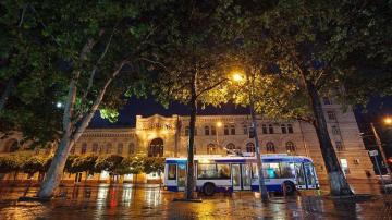 Două rute de troleibuz vor circula și noaptea