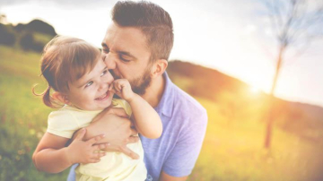 Fata tatei: 5 lucruri pe care orice tată trebuie să le facă pentru fiica sa