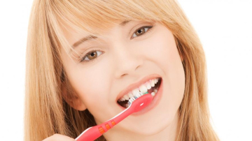 Bine de ştiut! Dinții sănătoși trebuie îngrijiți în vacanță