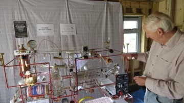 Британец смастерил машину, которая делает завтраки