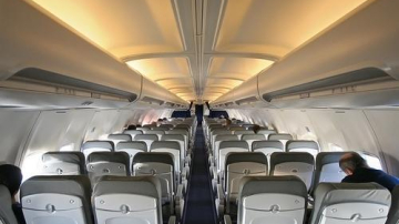 Россиянка родила по дороге на Пхукет. Самолет совершил незапланированную посадку