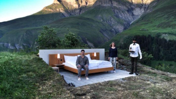 Cât costă să trăiești fără acoperiș deasupra capului. Hotelul cu cele mai multe stele din lume