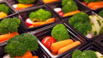 Диетологи рассказали, кому противопоказано вегетарианство