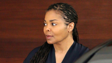 Беременность в 50 лет дается Джанет Джексон легко