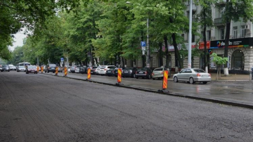 Движение транспорта по бульвару Штефана чел Маре приостановлено