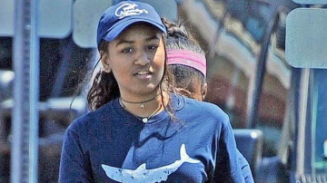 Дочь Обамы подрабатывает в рыбном ресторане