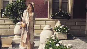 Беременная Ксения Собчак рассказала о косметике, которую всегда берет в отпуск