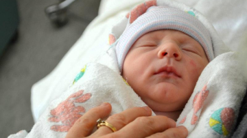 Ученые узнали, где дороже всего рожать