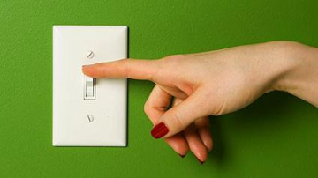 Învaţă să faci economii: 10 sfaturi pentru a scăpa de datorii