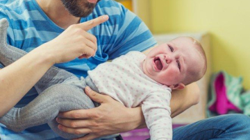 4 tipuri de relaţii proaste între taţi şi copii. Sfaturi pentru mame