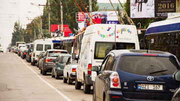 Atenţie! Trafic rutier suspendat pe strada Mihai Viteazul din Capitală