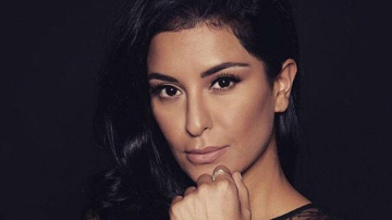 Жестоко избитая за «развратный вид» иранка уехала в США и стала создавать бикини