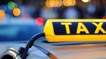 Молдавские компании такси игнорируют безопасность детей в автомобилях