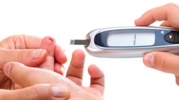 Copiilor cu diabet zaharat le va fi testată glicemia la domiciliu