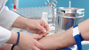 Cum ar trebui o femeie să se pregătească corect pentru analiza de sânge?