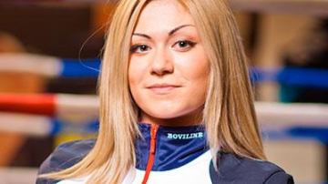 ABS&BACK – antrenament pentru o postură de regină şi un abdomen plat!