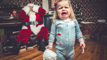 Американский фотограф показал реакцию детей на Санта-Клауса