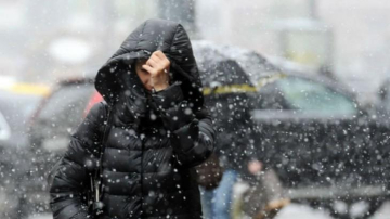 Meteorologii prognozează ninsori slabe