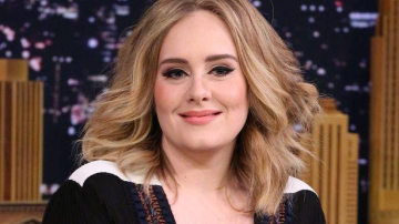 Адель стала лучшей певицей 2016 года по версии Billboard