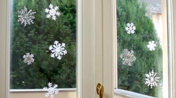 Idei de decor: fulgi pe geam