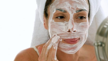 5 produse a căror aplicare pe față trebuie evitată